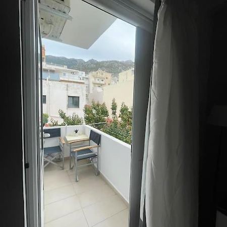 Studio In The Center, 2 Mins From The Beach ルートラキ エクステリア 写真