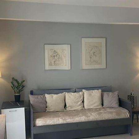 Studio In The Center, 2 Mins From The Beach ルートラキ エクステリア 写真